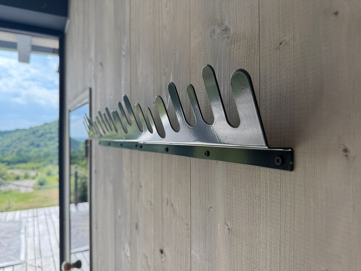 CUIER DE PERETE DIN METAL